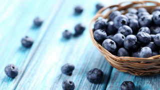 Blueberries basket blue wooden table - the basket free wallpaper