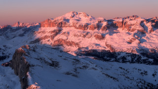 Snowy mountain range sunset pink 2 - romanesque free wallpaper