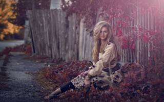 Woman garden rock leaves fence - leaf free wallpaper