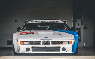 Bmw racecar garage blue stripe - a blue stripe free wallpaper