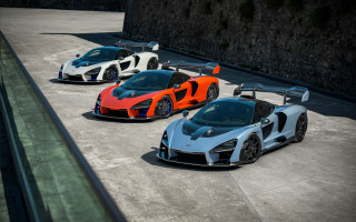 Three colored sports cars parking 2 - perfect symmetry free wallpaper