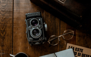 Camera glasses notebook pen wooden - a notepad free wallpaper