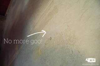 White wall white arrows no - rendered free wallpaper
