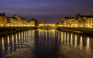 River city night bridge florence - a bridge in the middle free wallpaper