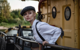 Woman hat leaning dock blonde - a woman in a hat free wallpaper