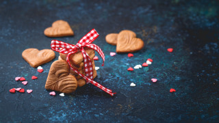 Chocolate dog bow hearts confetti - a bow free wallpaper