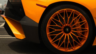 Yellow sports wheel parking bronze - orange free wallpaper