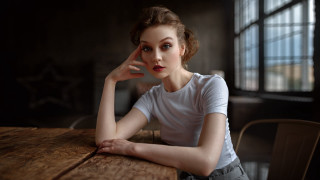 Ankazhuravleva serious portrait indoor 3d - anka zhuravleva free wallpaper