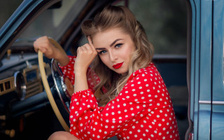 Woman red polka dot car 2 - a car free wallpaper