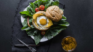 Plate egg bread vegetables beer - a plate of food free wallpaper