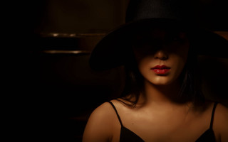 Woman black hat dress red - red lipstick free wallpaper