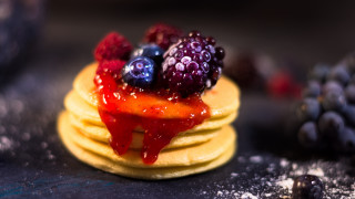 Pancakes fruit syrup berries stilllife - fruit free wallpaper