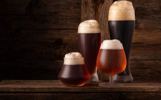 Three glasses beer wooden table - the younger free wallpaper