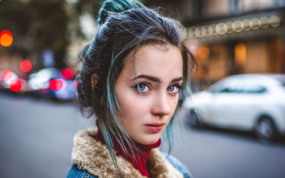 Blue hair blue coat christmas - a street corner free wallpaper