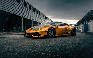 Yellow sports car building cloudy 2 - a large window free wallpaper