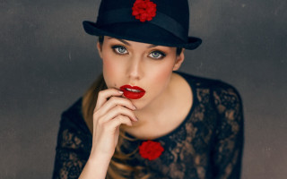 Woman red rose lips black - artur tarnowski free wallpaper