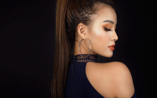 Woman ponytail hoop earrings fashion - neoclassicism free wallpaper for desktop