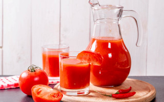 Tomato juice glass slice cutting - cutting free wallpaper