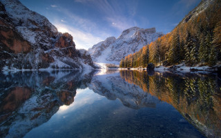 Mountain lake snowy mountains forest - a mountain lake free wallpaper