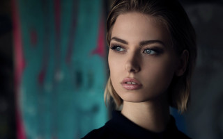 Woman blueeyes serious portrait blackshirt - serious free wallpaper for desktop