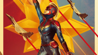 Woman suit star gun yellow - antipodean free wallpaper