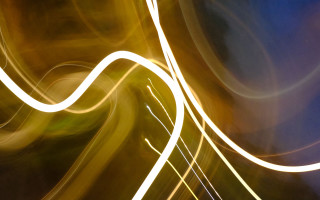 Blurry streetlight blue sky yellow - swirl free wallpaper
