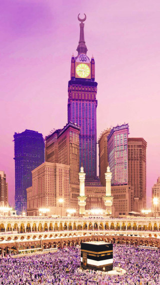 Crowd city clocktower dusk purple - a large city free wallpaper