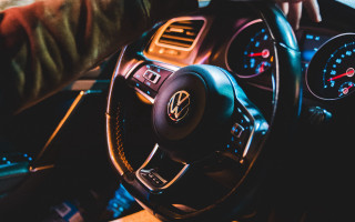 Driver car dashboard automatiste motionblur - les automatiste free wallpaper