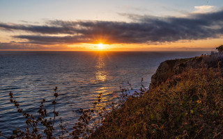 Sunset ocean cliff house grass - the cliff free wallpaper