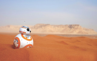 Toy desert mountain beach sunset - war free wallpaper