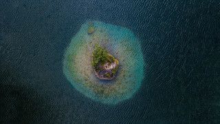 Island house forest aerial night - aerial free wallpaper