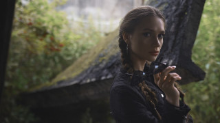 Woman gun forest portraits bush - a forest in the background free wallpaper