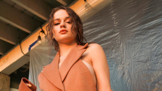 Woman tan dress cellphone serious - a tan dress free wallpaper