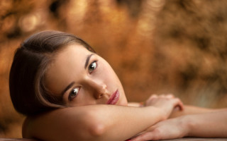Eszter mattioni portrait smile photorealistic - a smile free wallpaper for desktop