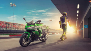 Man motorcycle track building puzzle - panfuturism free wallpaper