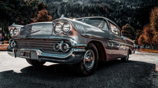 Classic car parking lot mountains - classic free wallpaper