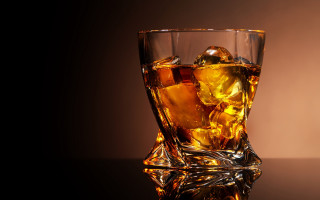 Ice tea reflection burned fire - a brown background free wallpaper