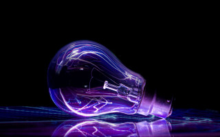 Light bulb purple reflection holography - inside free wallpaper