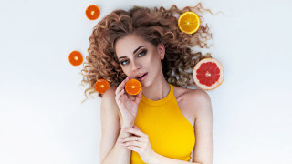 Woman curly hair oranges wind - the wind free wallpaper