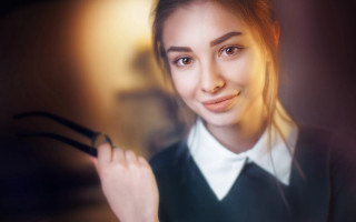Elina karimova scissors smile portrait - a woman holding free wallpaper