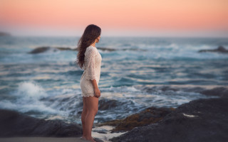 Beach woman sunset longhair art - araceli gilbert free wallpaper