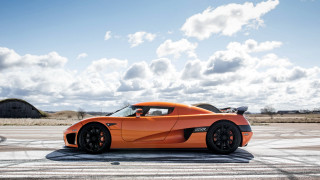 Orange sports car runway blue - nice free wallpaper