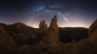Night sky milky way rocks - astrophotography free wallpaper