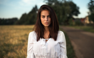 Woman field road trees bokeh - portrait photography free wallpaper