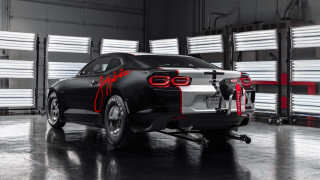 Car red light garage lift - a car free wallpaper