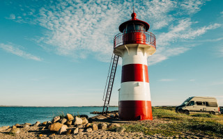 Lighthouse rocky shore van military - a van free wallpaper
