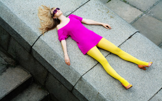 Woman pink dress ledge blonde - a ledge free wallpaper