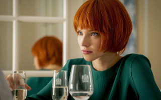 Redhair woman wineglasses table daphneallen - neofauvism free wallpaper