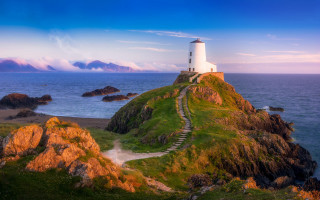 Lighthouse island path water scenery - a small island free wallpaper