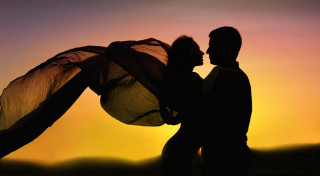 Man woman holding kite sunset - bernd fasching free wallpaper for desktop